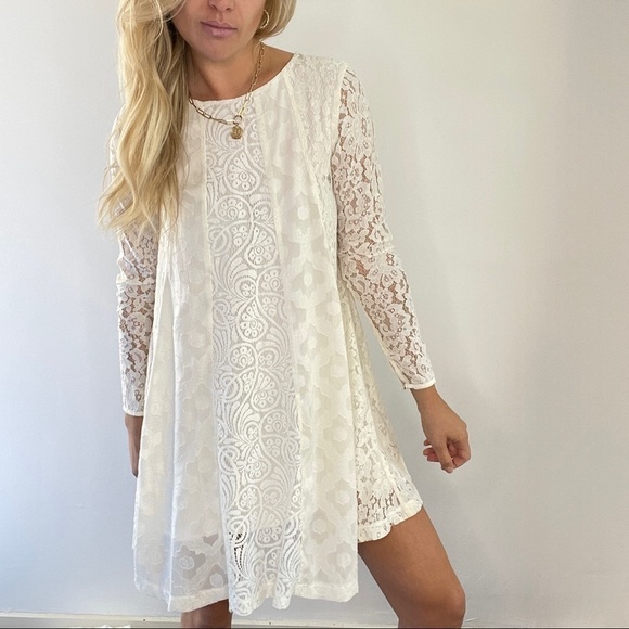 Champagne & Strawberry Creamy White Lace Long Sleeve Dress - Picture 11 of 13